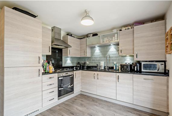 Red Cedar Close kitchen